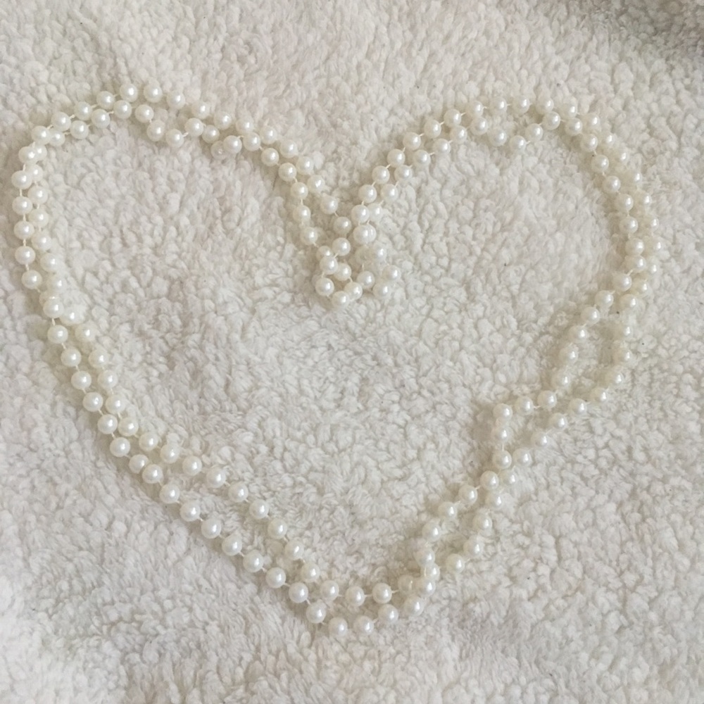 Plastic pearl necklace (Long)